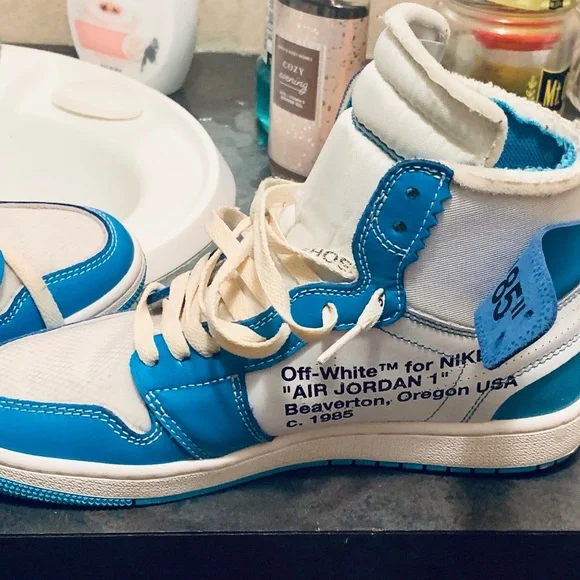 Jordan | Shoes | Retro Off White Jordan S Size 9 Blue And  display picture 3